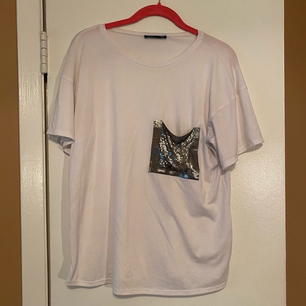 Oversized shirt with sequence pocket